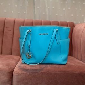 Beautiful blue Michael Korrs tote.